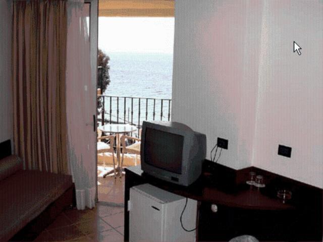 Thalassa Hotell Loutrá Edipsoú Rom bilde